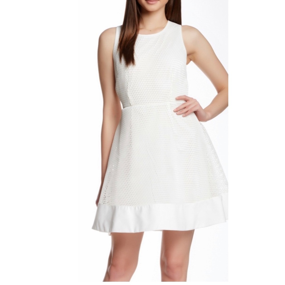 ROMEO + JULIET COUTURE woman’s white size m dress